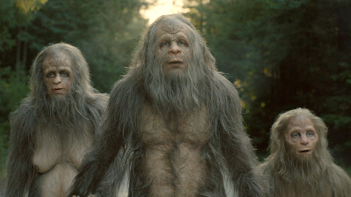 『サスカッチ・サンセット』ビッグフットの知られざる生態がここに!?頭で考えずに本能で味わう”セリフなし”ネイチャームービー