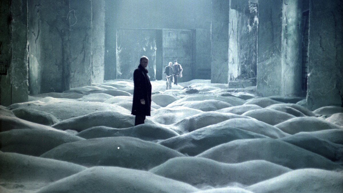 『ストーカー』内なる「ゾーン」、私たちを映すアルゴリズムという鏡